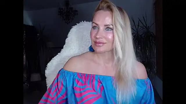 Snapshot of eyesangel22 chatting on 24, 1, 2025 eyesangel22 online show from 24, 1, 2025