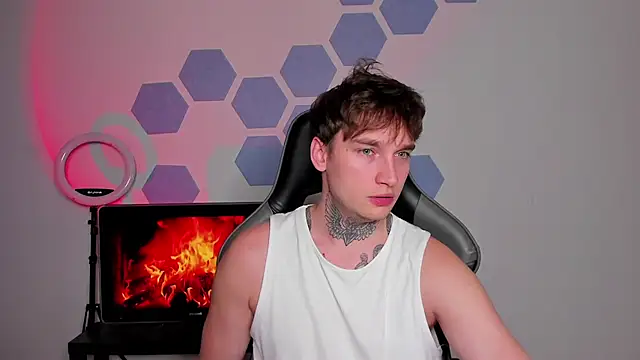 Snapshot of Chris_Tyson chatting on 23, 10, 2025 Chris Tyson online show from 23, 10, 2025