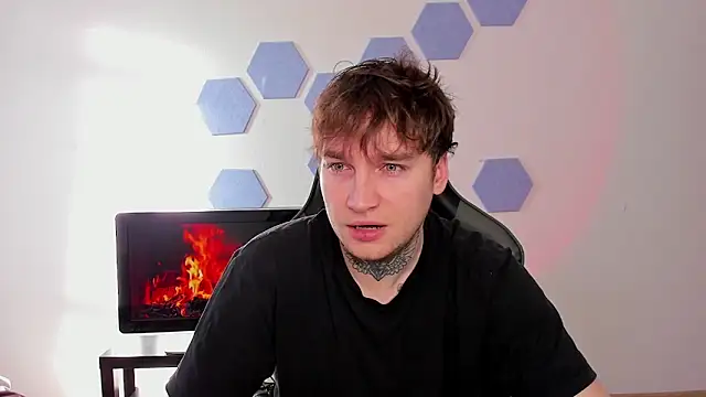 Snapshot of Chris_Tyson chatting on 17, 11, 2025 Chris Tyson online show from 17, 11, 2025