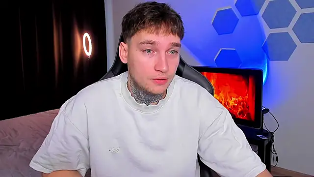 Snapshot of Chris_Tyson chatting on 30, 11, 2025 Chris Tyson online show from 30, 11, 2025