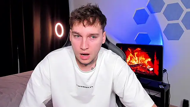 Snapshot of Chris_Tyson chatting on 5, 12, 2025 Chris Tyson online show from 5, 12, 2025