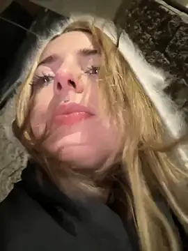 LoraaDoll online show from 24, 11, 2025