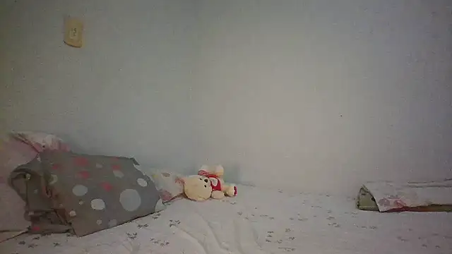 Snapshot of melodybar27 chatting on 8, 12, 2024 melodybar27 online show from 8, 12, 2024