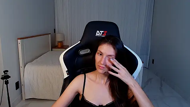 Snapshot of upssnowy chatting on 8, 3, 2026 upssnowy online show from 8, 3, 2026