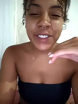 Snapshot of Julia_Pretinha chatting on 3, 4, 2026 Julia Pretinha online show from 3, 4, 2026