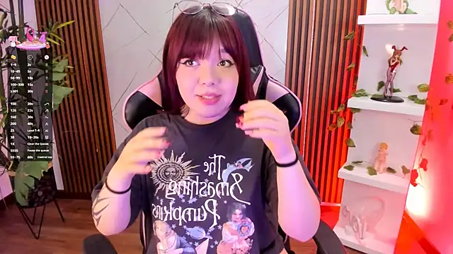 Fluffy Bubble21 online show from 6, 3, 2025