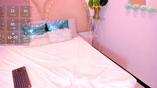 Snapshot of Miia_Thompsonn chatting on 8, 11, 2025 Miia Thompsonn online show from 8, 11, 2025