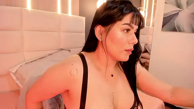 Miah gomez  online show from 11, 1, 2025