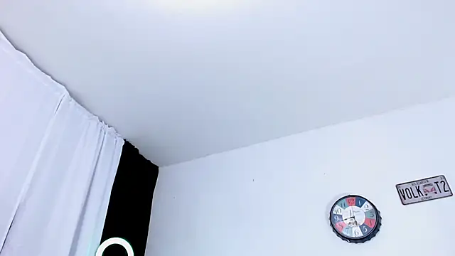 Antonywebb94 online show from 9, 4, 2026