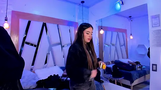 ary cooper  online show from 28, 11, 2025