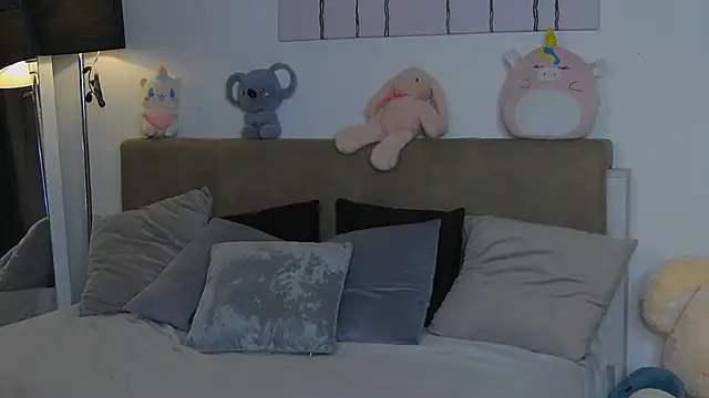 CassKiera online show from 8, 11, 2025