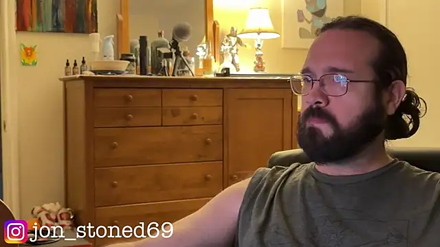 Snapshot of Seraph_De_La_Luna chatting on 13, 5, 2026 Seraph De La Luna online show from 13, 5, 2026