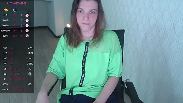 Snapshot of LisaHeart chatting on 27, 9, 2025 LisaHeart online show from 27, 9, 2025