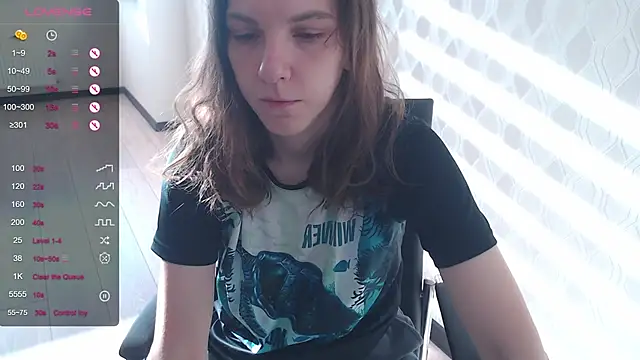 Snapshot of LisaHeart chatting on 1, 10, 2025 LisaHeart online show from 1, 10, 2025