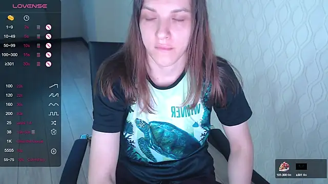 Snapshot of LisaHeart chatting on 13, 10, 2025 LisaHeart online show from 13, 10, 2025