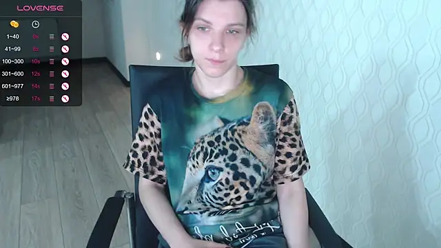 Snapshot of LisaHeart chatting on 19, 10, 2025 LisaHeart online show from 19, 10, 2025