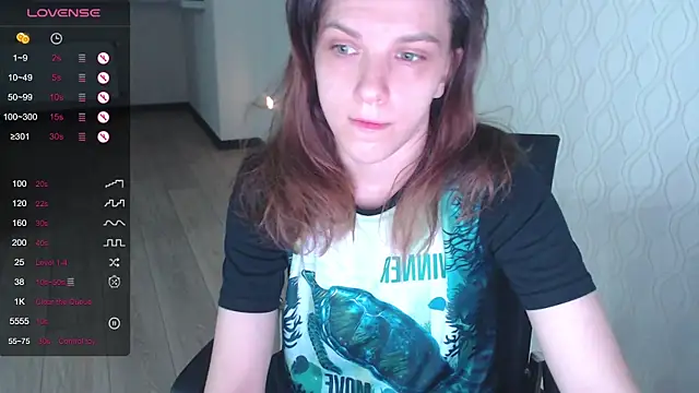 Snapshot of LisaHeart chatting on 22, 10, 2025 LisaHeart online show from 22, 10, 2025