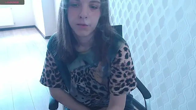 Snapshot of LisaHeart chatting on 4, 7, 2026 LisaHeart online show from 4, 7, 2026