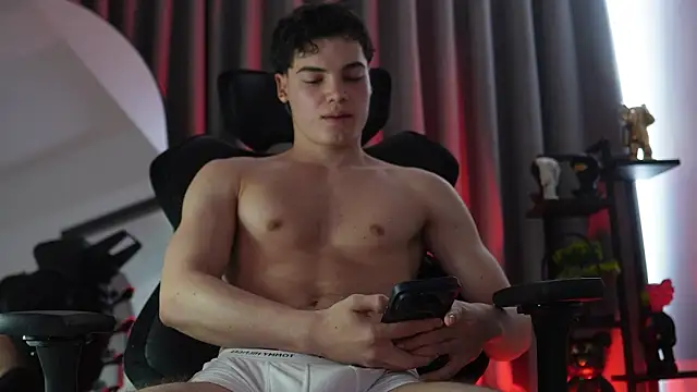 Snapshot of Max_cortes1 chatting on 19, 3, 2026 Max cortes1 online show from 19, 3, 2026