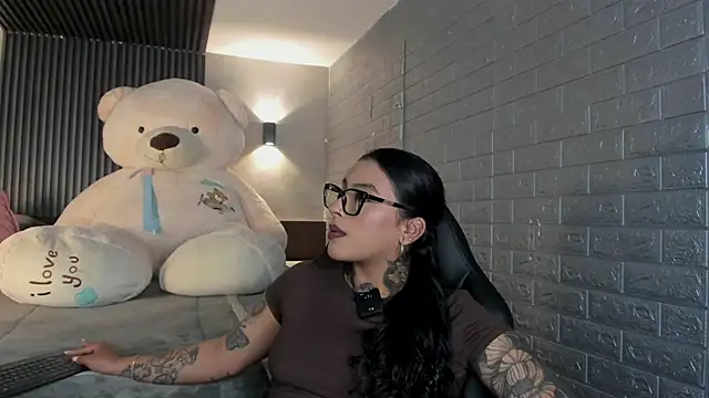 Snapshot of magic_marg chatting on 11, 5, 2026 magic marg online show from 11, 5, 2026