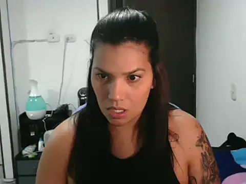 CarolinaRincon online show from 5, 3, 2025