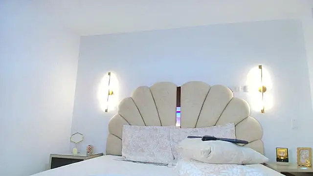 Meghanparker1 online show from 4, 11, 2025