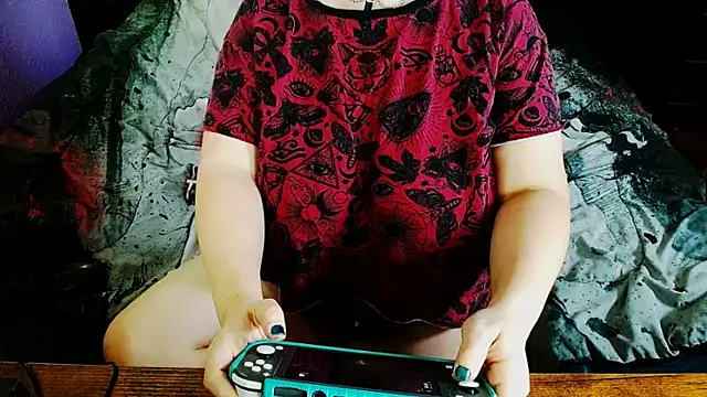 Snapshot of Chloenightmare chatting on 10, 4, 2026 Chloenightmare online show from 10, 4, 2026