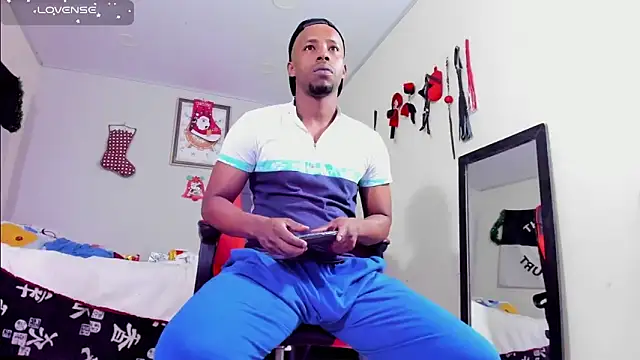 AlejoKhalifa  online show from 21, 12, 2025