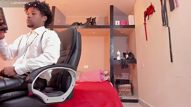 AlejoKhalifa  online show from 2, 4, 2026