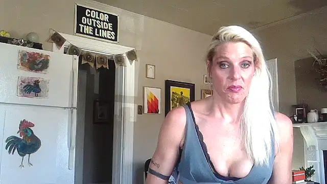 Glamazonx online show from 15, 11, 2025