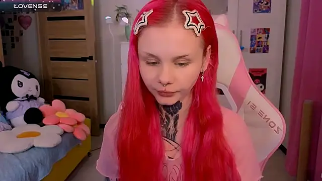 Britney Lynch online show from 23, 11, 2025