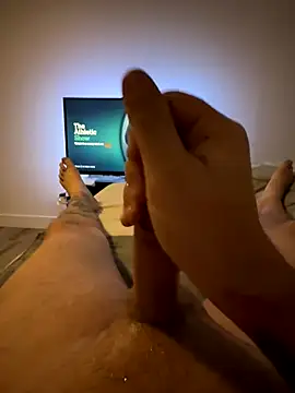 Snapshot of big__cock199 chatting on 6, 1, 2026 big cock199 online show from 6, 1, 2026