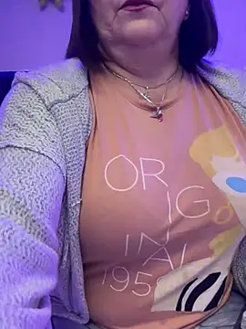 Snapshot of PaulinaSanders_X chatting on 4, 1, 2025 PaulinaSanders X online show from 4, 1, 2025