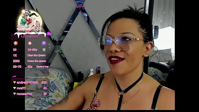 Snapshot of paula_daniela1 chatting on 21, 12, 2024 paula daniela1 online show from 21, 12, 2024