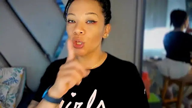 Snapshot of paula_daniela1 chatting on 18, 2, 2025 paula daniela1 online show from 18, 2, 2025