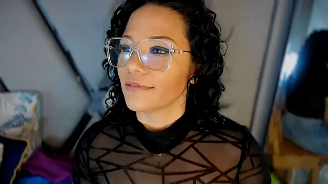 Snapshot of paula_daniela1 chatting on 20, 2, 2025 paula daniela1 online show from 20, 2, 2025