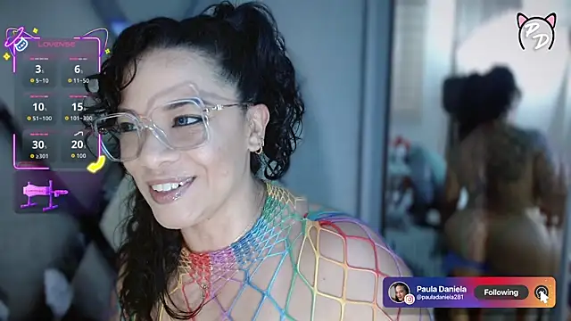 Snapshot of paula_daniela1 chatting on 11, 9, 2025 paula daniela1 online show from 11, 9, 2025