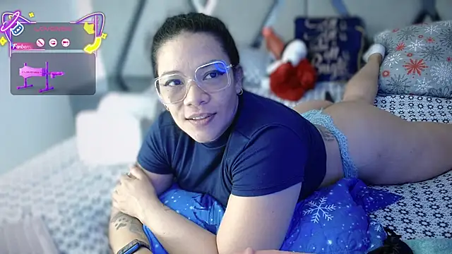 Snapshot of paula_daniela1 chatting on 21, 10, 2025 paula daniela1 online show from 21, 10, 2025