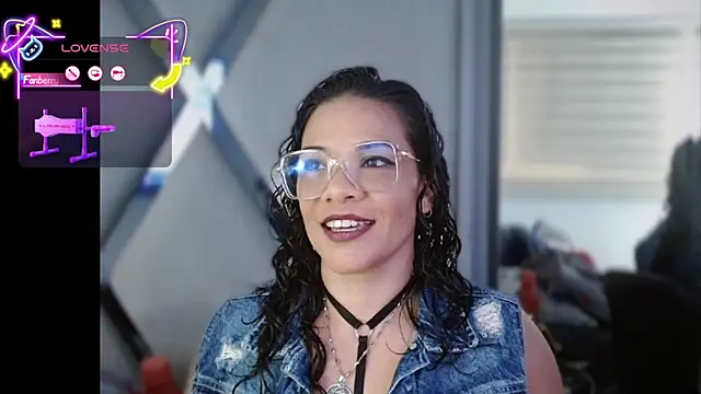 Snapshot of paula_daniela1 chatting on 6, 11, 2025 paula daniela1 online show from 6, 11, 2025