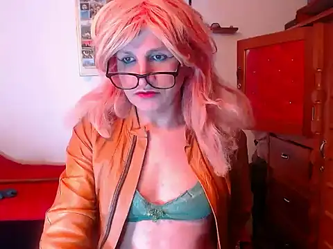 Snapshot of LorenJade chatting on 7, 10, 2025 LorenJade online show from 7, 10, 2025