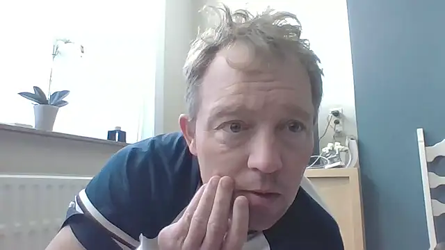 Snapshot of bertolini chatting on 15, 3, 2026 bertolini online show from 15, 3, 2026