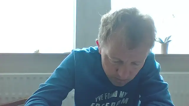 Snapshot of bertolini chatting on 6, 4, 2026 bertolini online show from 6, 4, 2026