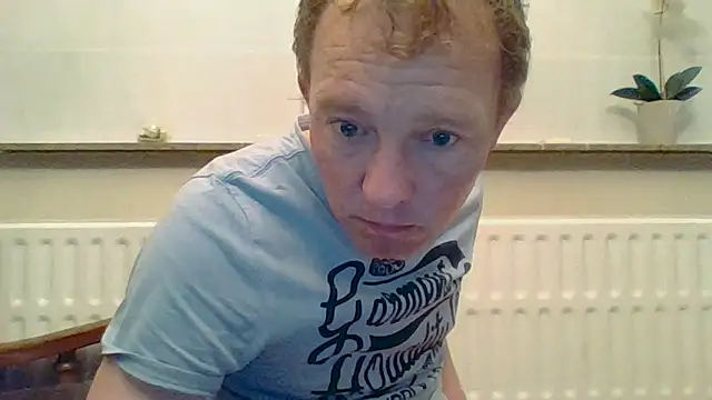 Snapshot of bertolini chatting on 8, 4, 2026 bertolini online show from 8, 4, 2026