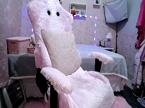 Irresistible24 online show from 17, 10, 2025