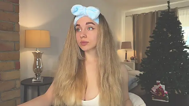 Snapshot of hotexclusive_ chatting on 13, 12, 2024 hotexclusive online show from 13, 12, 2024