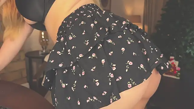 Snapshot of hotexclusive_ chatting on 17, 12, 2024 hotexclusive online show from 17, 12, 2024