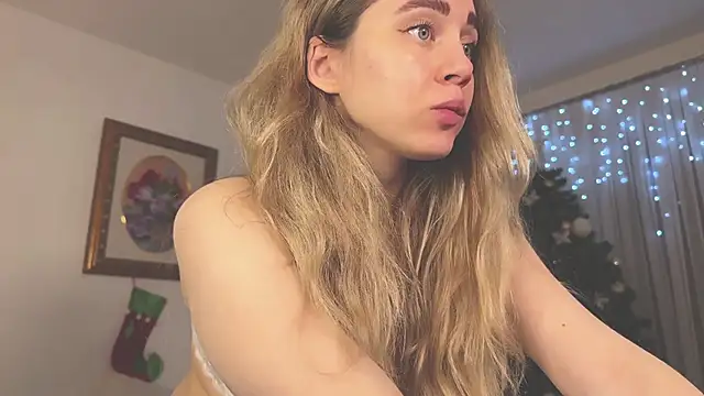 Snapshot of hotexclusive_ chatting on 1, 1, 2025 hotexclusive online show from 1, 1, 2025