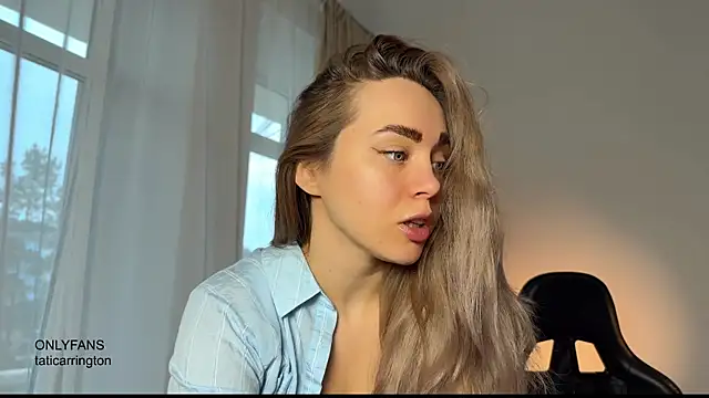 Snapshot of hotexclusive_ chatting on 3, 11, 2025 hotexclusive online show from 3, 11, 2025