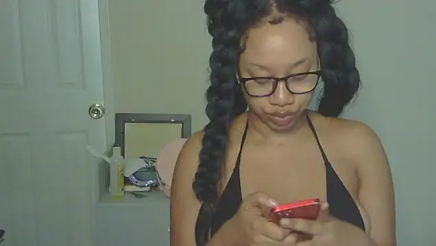 Snapshot of goddessdaisysky chatting on 17, 10, 2025 goddessdaisysky online show from 17, 10, 2025