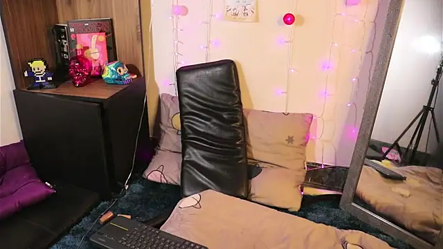 Snapshot of _lucy_white_ chatting on 22, 1, 2025 lucy white online show from 22, 1, 2025